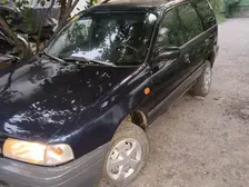 Nissan Sunny, 1992