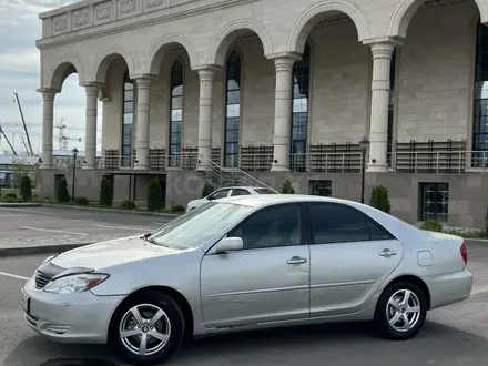 Toyota Camry 2004 года за 4 000 000 тг. в Алматы – фото 2