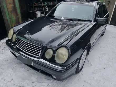 Mercedes-Benz E 230 1996 года за 2 500 000 тг. в Караганда