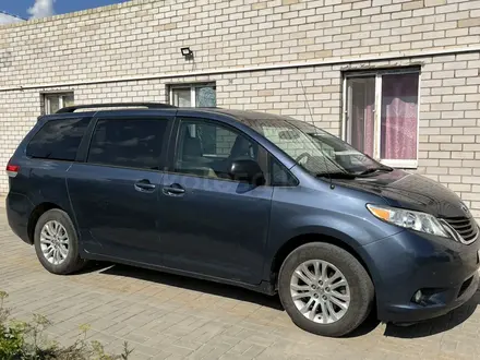 Toyota Sienna 2014 года за 8 800 000 тг. в Актобе – фото 3