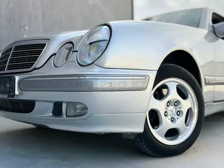 Mercedes-Benz E 280 2001 года за 6 500 000 тг. в Туркестан – фото 3