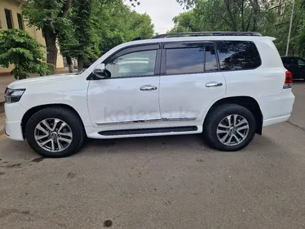 Toyota Land Cruiser 2011 года за 15 999 990 тг. в Алматы – фото 3