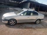 Toyota Avensis 1998 года за 1 200 000 тг. в Алматы – фото 2