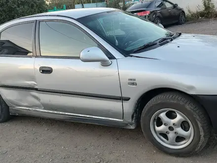 Mitsubishi Carisma 1998 года за 800 000 тг. в Костанай – фото 3