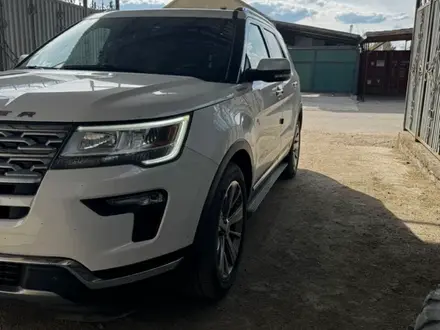 Ford Explorer 2018 года за 15 500 000 тг. в Алматы – фото 10