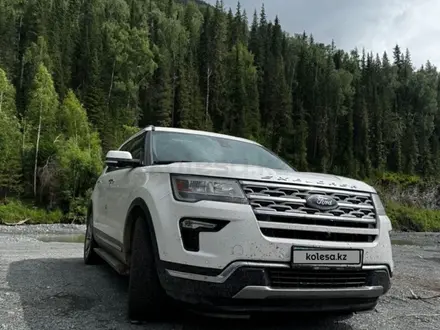 Ford Explorer 2018 года за 15 500 000 тг. в Алматы – фото 11