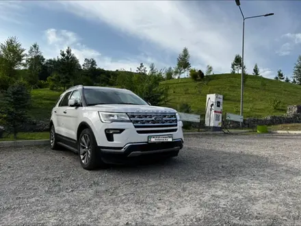 Ford Explorer 2018 года за 15 500 000 тг. в Алматы – фото 14