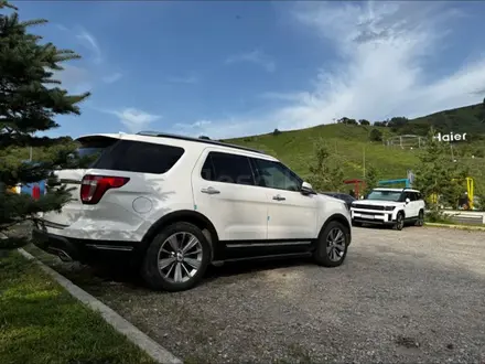 Ford Explorer 2018 года за 15 500 000 тг. в Алматы – фото 13