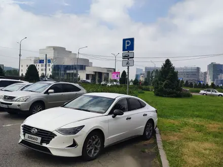 Hyundai Sonata 2023 года за 13 000 000 тг. в Алматы – фото 3