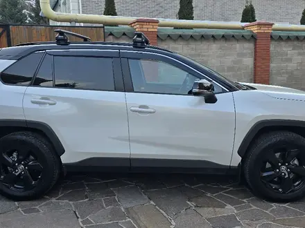 Toyota RAV4 2021 года за 18 500 000 тг. в Алматы – фото 8