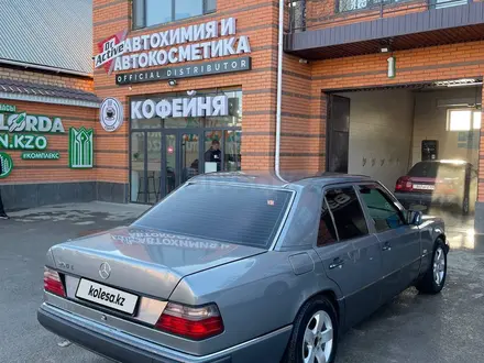 Mercedes-Benz E 200 1991 года за 1 800 000 тг. в Кызылорда – фото 4