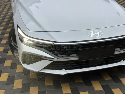 Hyundai Elantra 2024 года за 8 800 000 тг. в Алматы – фото 20