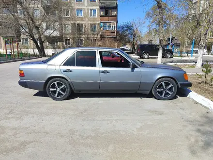 Mercedes-Benz E 200 1989 года за 1 500 000 тг. в Павлодар