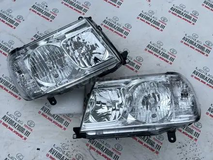 Передние фары Toyota Lexus за 111 001 тг. в Атырау – фото 3