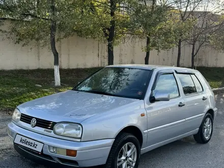 Volkswagen Golf 1997 года за 2 500 000 тг. в Шымкент – фото 2