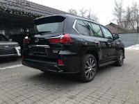Lexus Enclave 2017 годаүшін1 000 000 тг. в Алматы