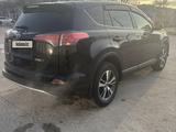 Toyota RAV4 2016 года за 10 000 000 тг. в Петропавловск