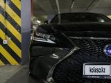 Lexus ES 300h 2020 года за 23 800 000 тг. в Алматы – фото 3