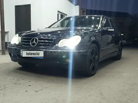 Mercedes-Benz C 32 AMG 2002 года за 3 500 000 тг. в Тараз – фото 3