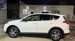 Toyota RAV4 2018 года за 8 800 000 тг. в Актау – фото 2