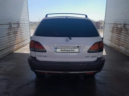 Lexus RX 300 1999 года за 4 000 000 тг. в Актау – фото 4