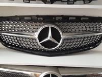 Решетка радиатора Mercedes w212 W 212 Diamondfor100 000 тг. в Алматы