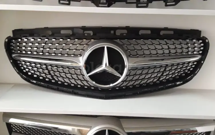 Решетка радиатора Mercedes w212 W 212 Diamond за 100 000 тг. в Алматы