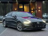 Hyundai Sonata 2021 года за 13 490 000 тг. в Алматы – фото 3