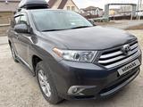 Toyota Highlander 2013 года за 13 000 000 тг. в Атырау – фото 2