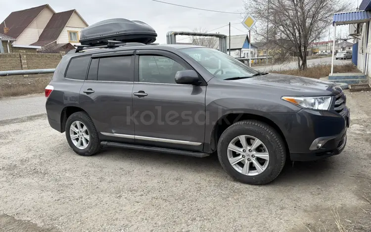 Toyota Highlander 2013 года за 14 500 000 тг. в Атырау