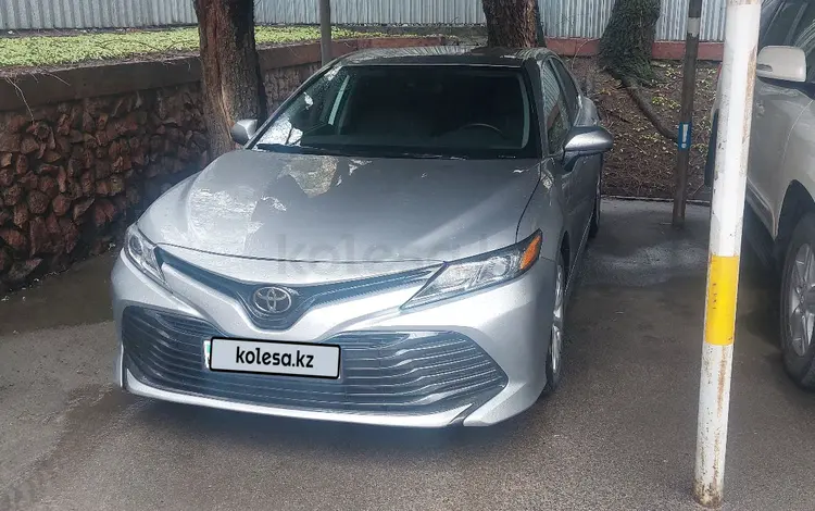 Toyota Camry 2019 года за 16 500 000 тг. в Алматы