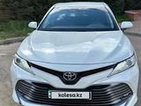 Toyota Camry 2019 года за 13 390 000 тг. в Астана