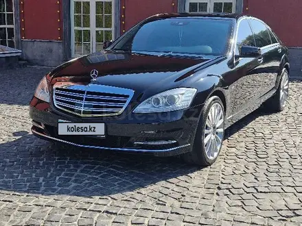 Mercedes-Benz S 500 2011 года за 11 500 000 тг. в Алматы