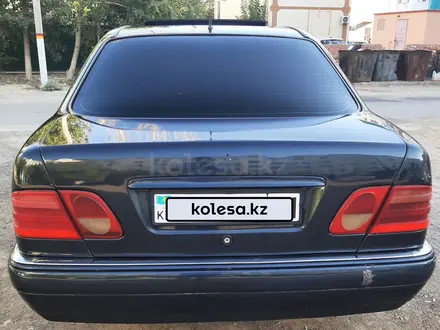 Mercedes-Benz E 280 1996 года за 2 900 000 тг. в Кызылорда – фото 4