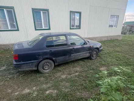 Volkswagen Vento 1993 года за 550 000 тг. в Актобе