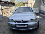 Opel Vectra 1999 годаүшін1 650 000 тг. в Алматы