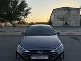 Hyundai Elantra 2019 года за 6 900 000 тг. в Атырау – фото 2