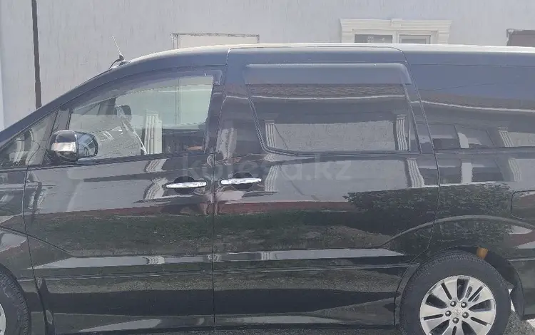 Toyota Alphard 2008 года за 6 100 000 тг. в Атырау