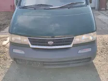 Nissan Largo, 1996