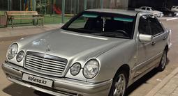 Mercedes-Benz E 240 1998 года за 2 700 000 тг. в Караганда