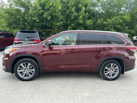 Toyota Highlander 2014 года за 14 000 000 тг. в Актобе – фото 3