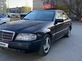 Mercedes-Benz C 200 1996 года за 950 000 тг. в Костанай – фото 2