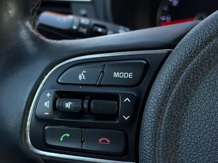 Kia K5 2015 года за 8 800 000 тг. в Алматы – фото 36