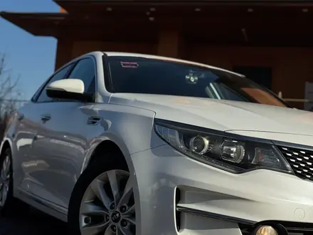 Kia K5 2015 года за 8 800 000 тг. в Алматы – фото 4