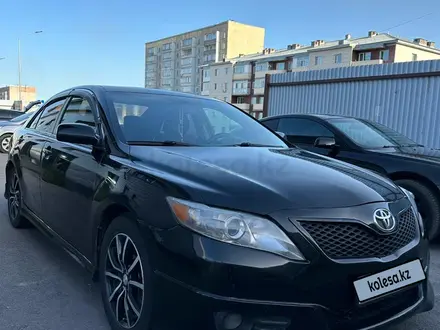 Toyota Camry 2011 года за 6 500 000 тг. в Караганда – фото 2