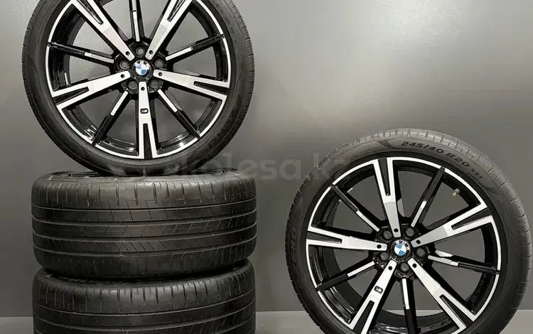 Диски с шинами bmw g60 r20 оригинал за 1 100 000 тг. в Алматы
