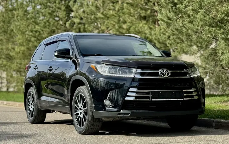 Toyota Highlander 2019 года за 21 000 000 тг. в Астана