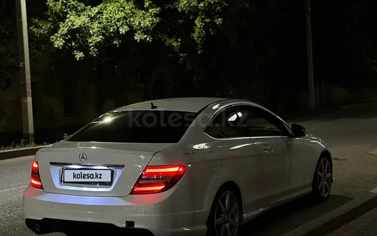 Mercedes-Benz C 180 2012 годаfor5 500 000 тг. в Уральск