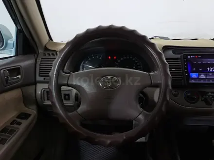 Toyota Camry 2004 года за 2 990 000 тг. в Астана – фото 12