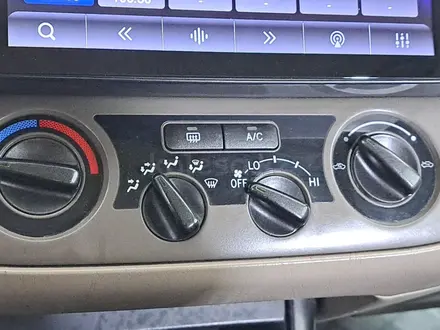 Toyota Camry 2004 года за 2 990 000 тг. в Астана – фото 19